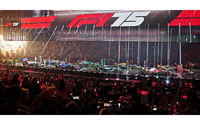 F1 75 Live, un carrozzone pacchiano: il racconto della presentazione unificata della Formula 1 2025