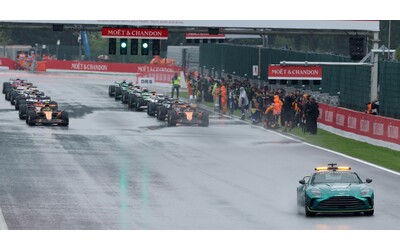 F1, GP Belgio: bandiera rossa e partenza posticipata. Cosa prevede il regolamento
