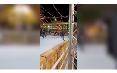 Faccetta nera dalle casse della pista di pattinaggio davanti al municipio polemica a Campobasso La sindaca Comune ignaro