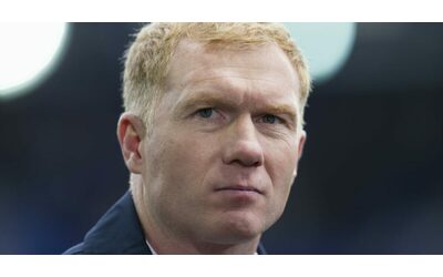 “Facciamo sempre le stesse cose con lui perché non sa che giorno della settimana sia. Per questo ho detto basta con la tv”: parla Paul Scholes