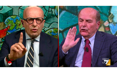 Famiglia nel bosco, scontro Sallusti-Bersani. “Meloni si preoccupa dei bambini”. “Fa solo propaganda”. Su La7