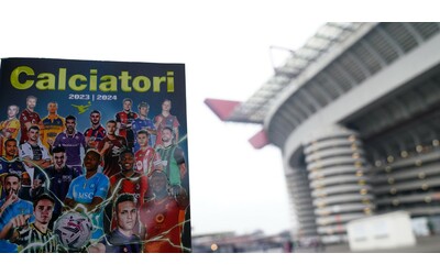 Figurine nel ce l ho mi manca di Gravina scompare Panini la Figc affida l album della Nazionale a un azienda estera per soldi