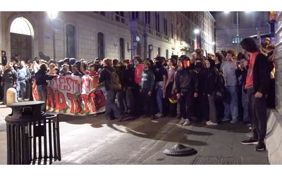 Flotilla, tensione alla manifestazione di Roma: lanci di bottiglie contro la polizia