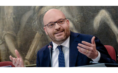 Fontana e la battaglia contro l abuso di decreti Presto un regolamento tra alternative anche il voto a data certa