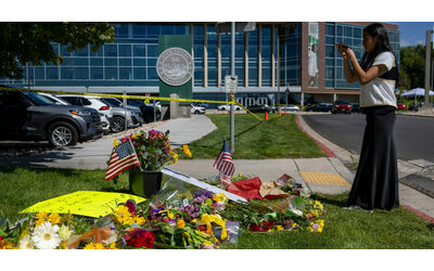 Foto, video, appelli ai cittadini, gli Usa si mobilitano per trovare il presunto killer di Kirk. “Chiederemo la pena di morte”