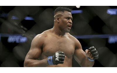 Francis Ngannou investe e uccide una 17enne: poco chiara la dinamica dell’incidente che ha coinvolto l’ex campione di UFC