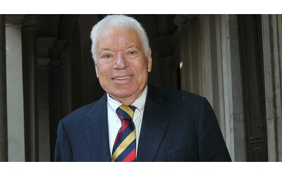 Funerali di Nicola Pietrangeli camera ardente al Foro Italico nel campo intitolato a suo nome