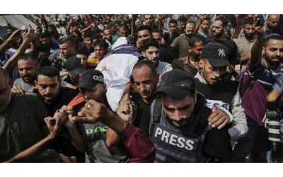 Gaza, la strage senza fine dei giornalisti palestinesi: 238 quelli uccisi da Israele. “Crimini di guerra”