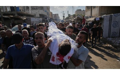 Gaza, ultimatum di Trump ad Hamas: “Dite sì al piano di pace entro domenica o sarà l’inferno”. Israele intensifica i raid