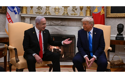Gaza, ultimatum di Trump e Netanyahu: “Se Hamas non rilascia gli ostaggi la tregua sarà interrotta”. Le Idf richiamano i riservisti