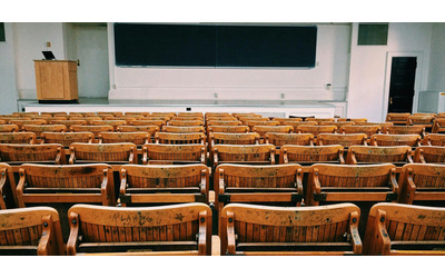 Gender gap all’università: le donne al primo posto per risultati, ma dopo la laurea guadagnano...