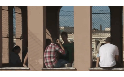 Genova, violenze contro le occupazioni scolastiche. Gli studenti: “Non è solo vandalismo, sono aggressioni”