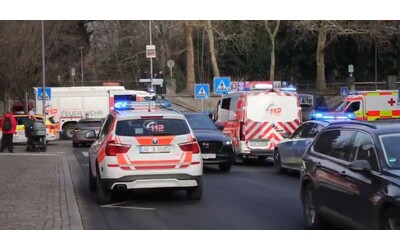 Germania, attacco con il coltello in un parco: due morti, anche un bimbo. Diversi feriti gravi
