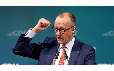 Germania, Merz (Cdu) promette il pugno duro contro i migranti: respingimenti, espulsioni e arresti di massa. AfD esulta: ‘Il muro è caduto’