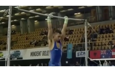 Ginnastica, Bonicelli cade agli anelli: operato al collo, è in coma farmacologico. L’Italia ritira il team maschile dalle Universiadi
