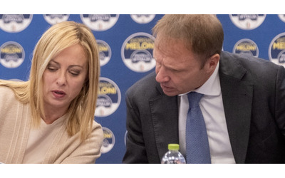Giorgia Meloni e Francesco Lollobrigida “a 80 gradi sotto zero”: “La premier ama la crioterapia, viene quando può. Il ministro viene ancora spessissimo”