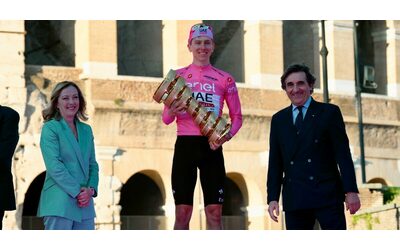 Giro d’Italia, Roma rende eterno il dominio di Pogacar. Che ora punta al Tour de France per entrare nella storia