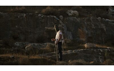 Gli italiani pestati dai coloni israeliani Sono tornati vogliono tutta la West Bank Feriti e case in fiamme