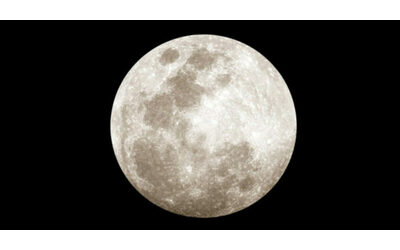 Gli Usa vogliono costruire un reattore nucleare sulla Luna: “Si tratta di vincere la seconda corsa allo spazio”