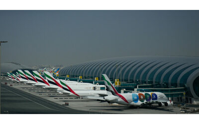 Guerra in Iran cancellati gi oltre 12 300 voli la pi grande interruzione del trasporto aereo dai tempi del Covid