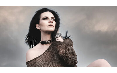 Ho deciso di cambiare numero di telefono ed eliminare tutti i social Mi causano stress l annuncio a sorpresa di Laura Pausini