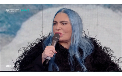 Ho dovuto regalare a Madonna un mio giubbotto poi Moschino me ne ha fatto uno solo per me l aneddoto di Loredana Bert a Che tempo che fa