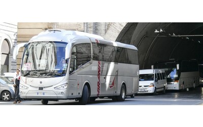 Ho ordinato all autista di non guidare non ha riposato per il chiasso notturno degli alunni Non mi mai capitata una cosa del genere gita movimentata a Praga