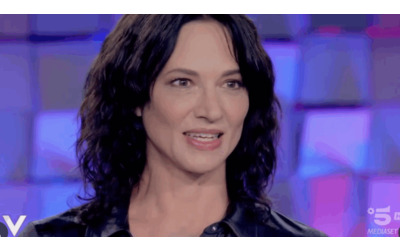 “Ho preso l’ameba in Venezuela, mangiando cibo tropicale. Sono stata male. Vorrei avere relazioni frivole ma non mi piace nessuno”: così Asia Argento