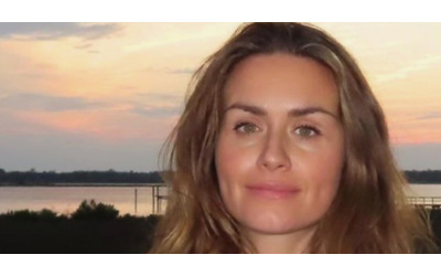 “Ho scoperto di avere una malattia autoimmune e un cancro alla tiroide grazie a ChatGPT. Mi ha salvato la vita”: la storia di Lauren Bannon
