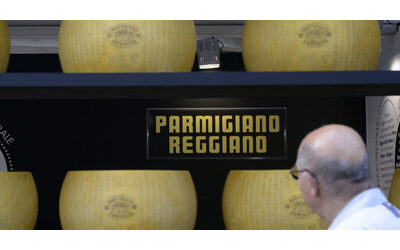 I dazi colpiscono anche il Parmigiano reggiano: “Dal 15 al 35%. Così si danneggiano i consumatori americani”
