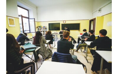 I docenti di potenziamento “tappabuchi” per le supplenze: “Ulteriore stretta del governo sulla scuola”