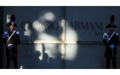 I funerali di Giorgio Armani nel borgo “blindato” di Rivalta: “Ha chiesto di essere sepolto qui, aveva un rapporto affettivo molto intenso con questo luogo”