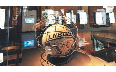 I giornalisti della Stampa dopo la notizia della vendita Attacco senza precedenti alla nostra dignit Anche Repubblica in agitazione Il governo convoca Gedi