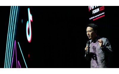 Il ceo di Tiktok Chew Shou Zi prenderà parte all’insediamento di Trump: possibile soluzione sul bando dell’app cinese negli Usa