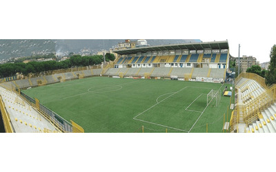 Il clan D’Alessandro controllava le ambulanze nello stadio della Juve Stabia, arrestato il prestanome del boss