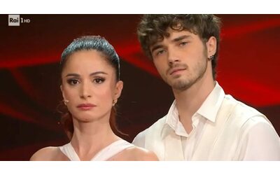 Il dolore per la morte di mio fratello ha riunito me e mia madre stato bello vederla emozionata a Ballando con le stelle lo confessa Andrea Delogu