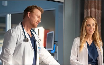 Il dottor Owen Hunt e la dottoressa Teddy Altman lasciano Grey s Anatomy l annuncio degli attori Kevin McKidd e Kim Raver