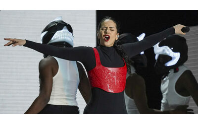 Il fenomeno Rosalia torna live in Italia ecco quando si esibir dove e la vendita dei biglietti