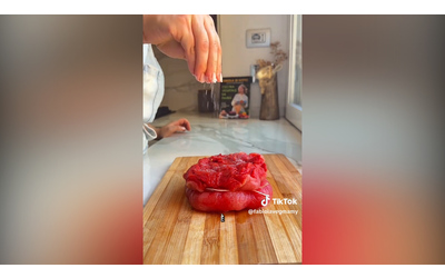 Il filetto e il carpaccio? Ora si fanno con l’anguria. La “carne” vegana diventa virale