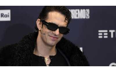“Il gossip Fedez e Chiara Ferragni? Una roba montata da terzi. Non nascondo di voler diventare il numero 1”: Achille Lauro divo a Sanremo 2025
