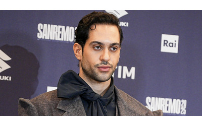 “Il mio team per Sanremo 2025 mi ha regalato delle mutande con una pannocchia disegnata sopra. Il futuro in tv? Ho ancora da dare alla musica”: lo rivela Mahmood