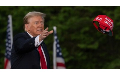 Il mondo Maga si riposiziona sulla guerra a Gaza: “È genocidio”. Il sondaggio: “Il 60% degli statunitensi disapprova azioni Israele”
