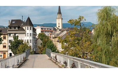 Il progresso si ferma in un piccolo bar di Villach, qui si paga solo in moneta