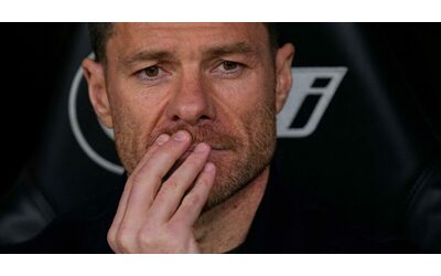 Il Real Madrid scricchiola Xabi Alonso a rischio dopo il ko in Supercoppa E a Barcellona infieriscono