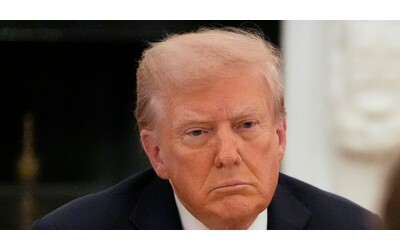 Il sondaggio Nbc boccia Trump: il 57% degli americani non è contento del suo operato. Pesano politica economica e vaccinale