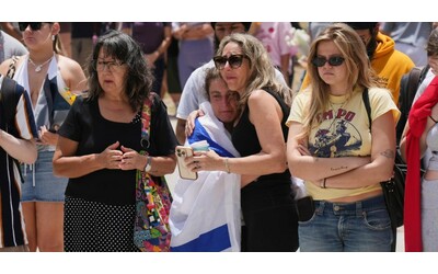 In Australia via libera a leggi pi severe sulle armi dopo la strage di Bondi Beach I due killer erano padre e figlio