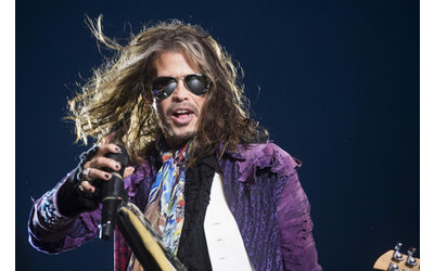 “In fumo 1.3 milioni di euro destinati a un polo museale per il cantante e a una scuola di musica mai realizzata”: Steven Tyler denuncia il Borgo del nonno