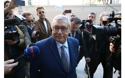 Inchiesta Sicilia Cuffaro non risponde al gip E ai Ros disse L accelerazione della gara d appalto voluta da Romano Video