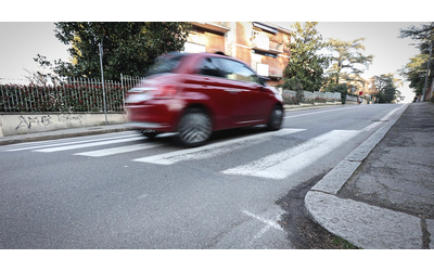 Incidente a Milano, giovane di 25 anni travolto e ucciso mentre attraversava sulle strisce