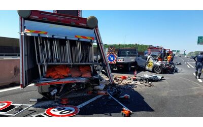 Incidente sull’A4  tra Latisana e Portogruaro, auto contro cantiere autostradale: due morti